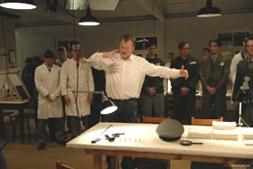 Stefan Ruzowitzky am Set von »Die Fälscher«