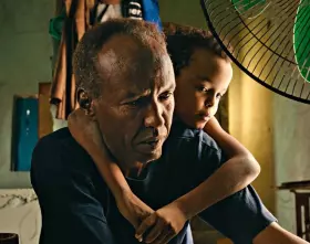 Filmszene »The Village next to Paradise«