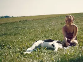 Filmszene »Niemand ist bei den Kälbern«